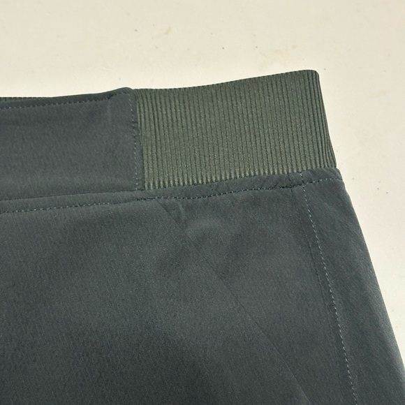 32 Cool Women’s Skort - Picture 4 of 10